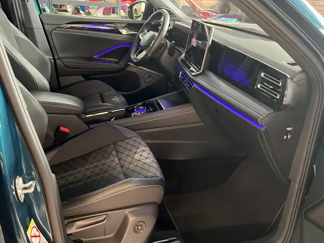 Volkswagen Tiguan view 28