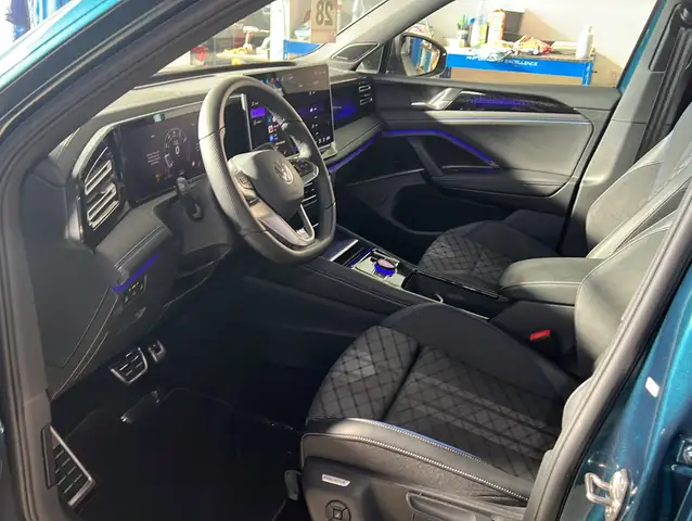 Volkswagen Tiguan view 6
