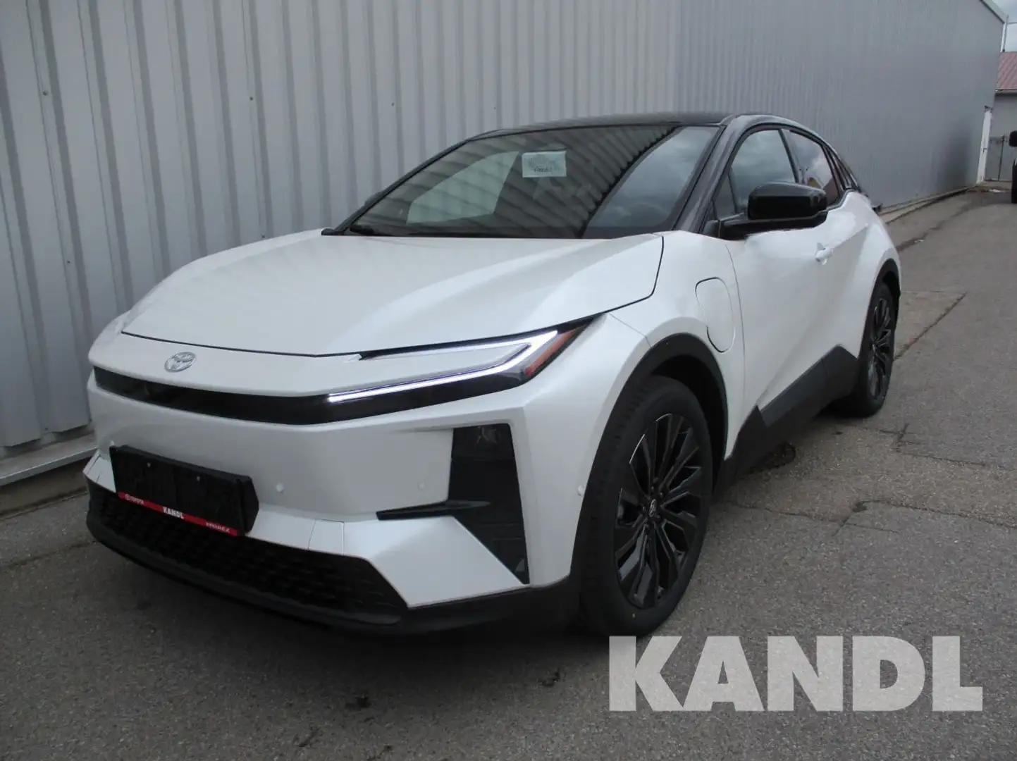 Toyota C-HR + Elektro 77kWh AWD Lounge ACC+LED+SHZ+Kam. Weiß - 1