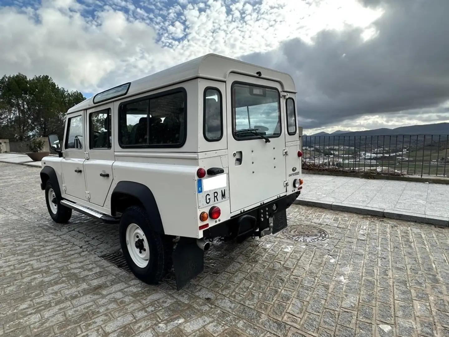 Land Rover Defender 110 SW E Blanco - 2