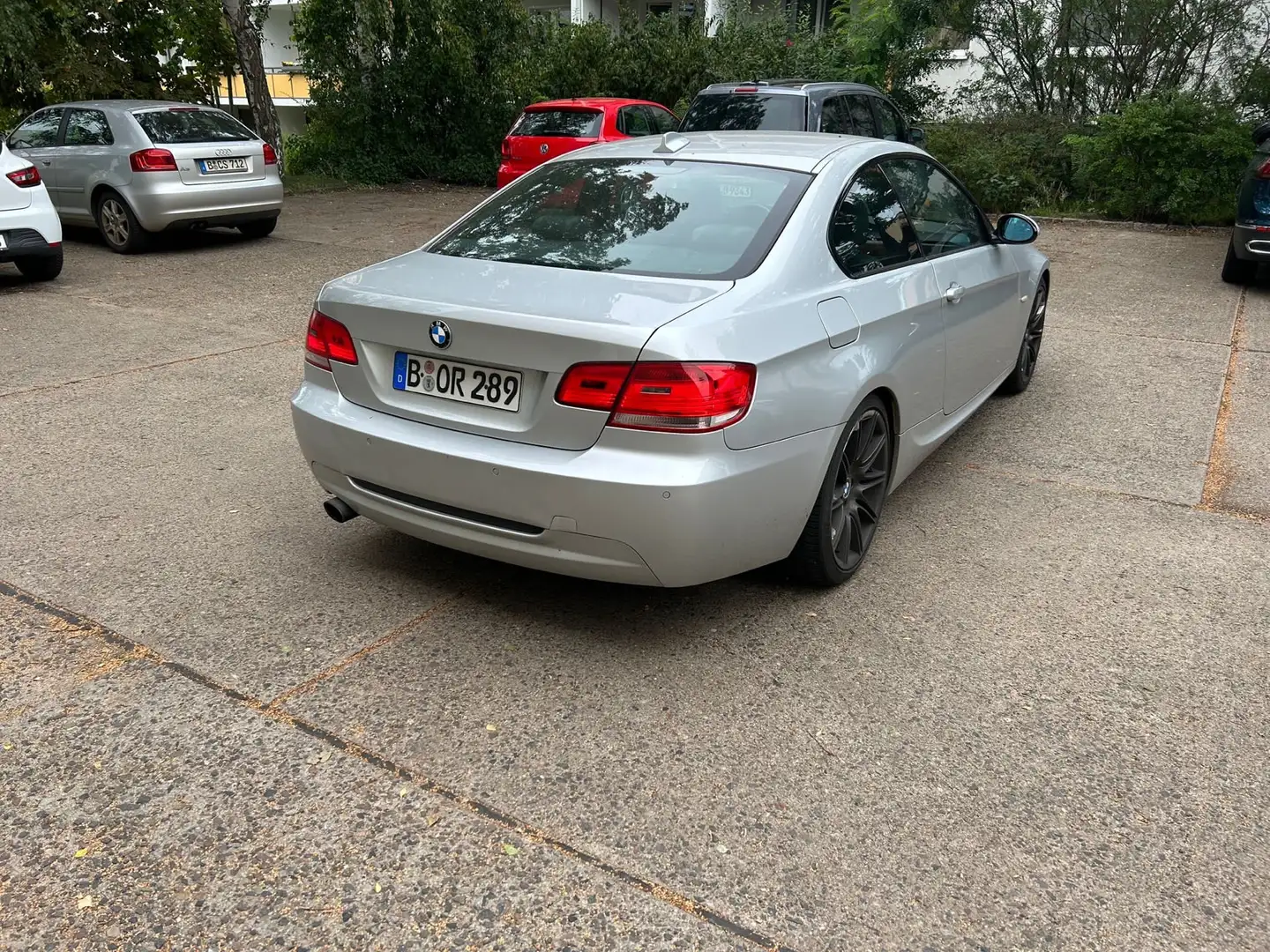 BMW 320 320i Coupe Silber - 2