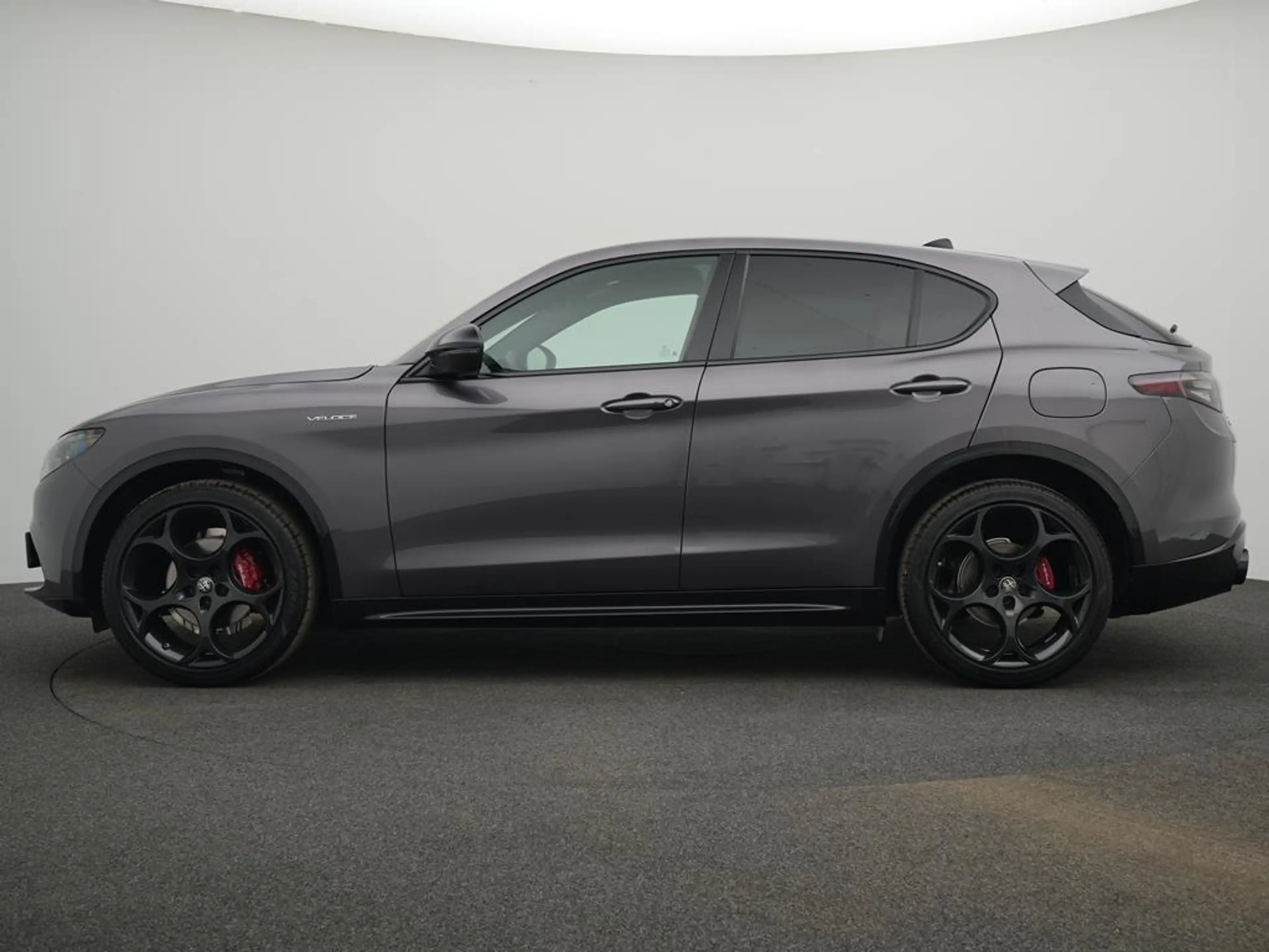 Alfa Romeo Stelvio Veloce Q4 2.2 Diesel Pano + AHK + Sound — photo 5