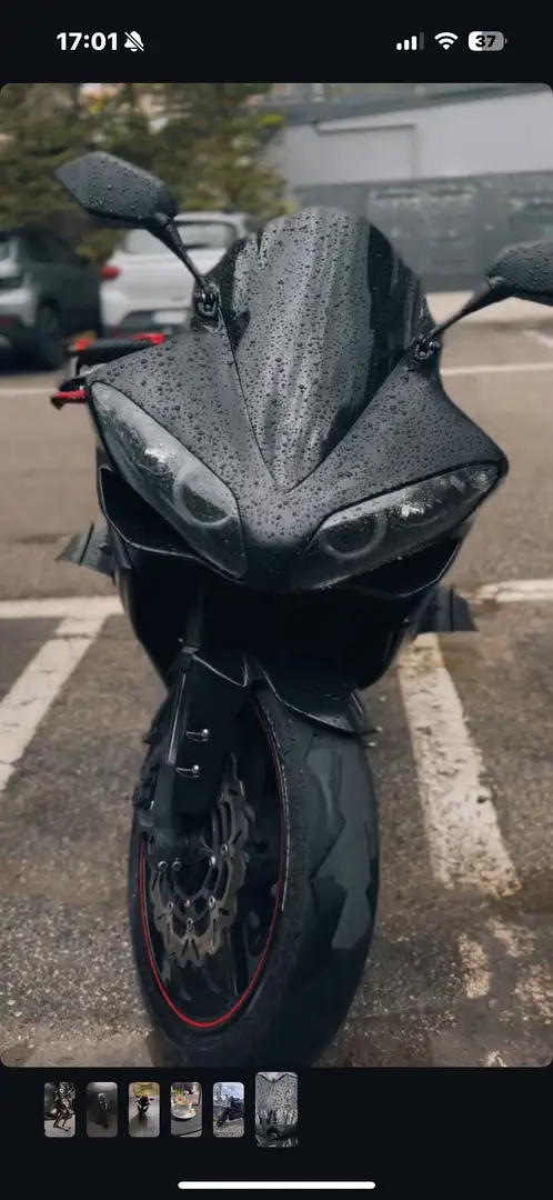 Yamaha YZF-R1 - 1