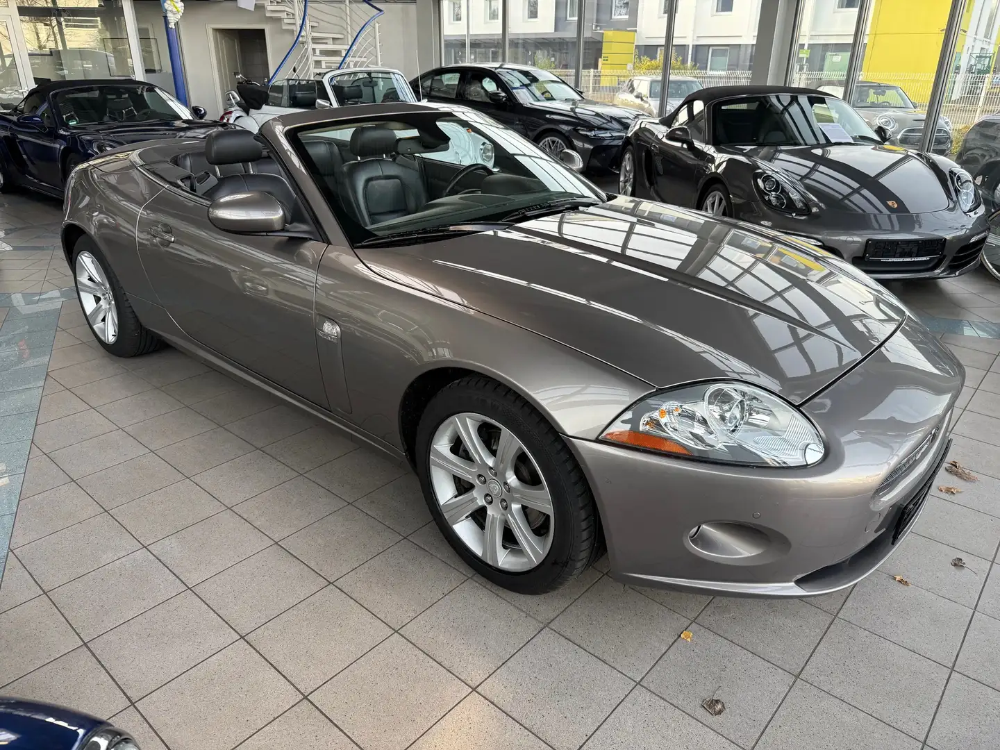 Jaguar XK 3.5 V8 Cabrio 2.Hand Grau - 2