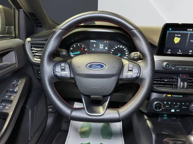 Ford Focus view 9