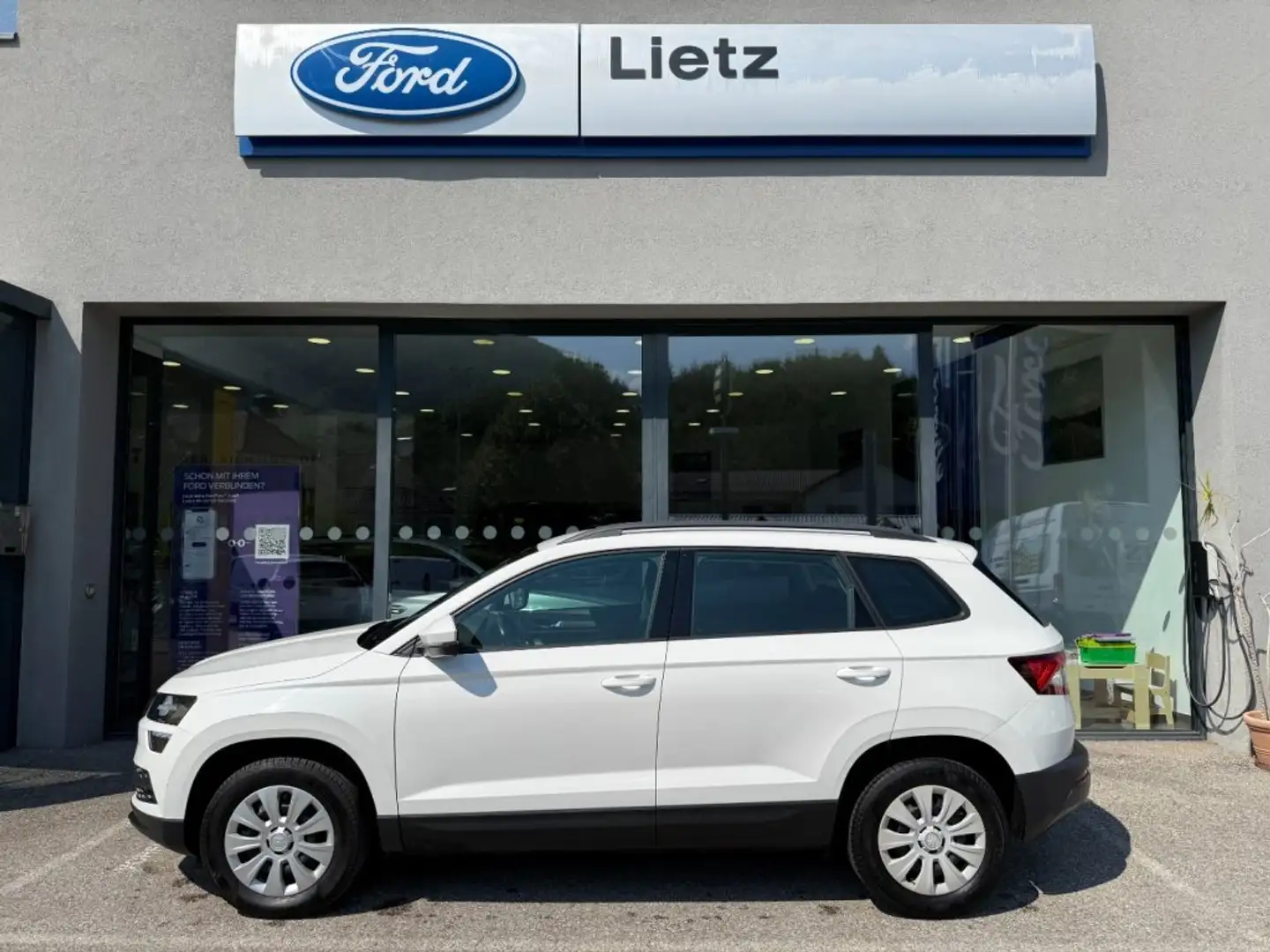 Skoda Karoq City 1,0TSI Weiß - 1