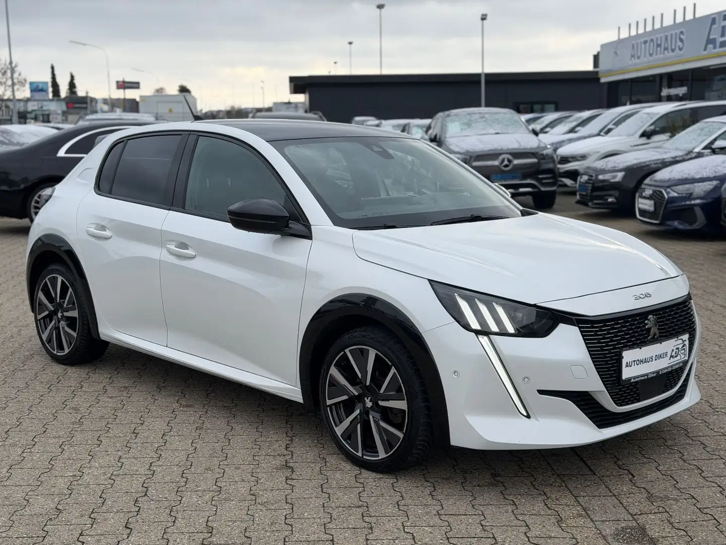 Peugeot 208 GT Line Euro6d, Klimaaut., Navi, LED - 2