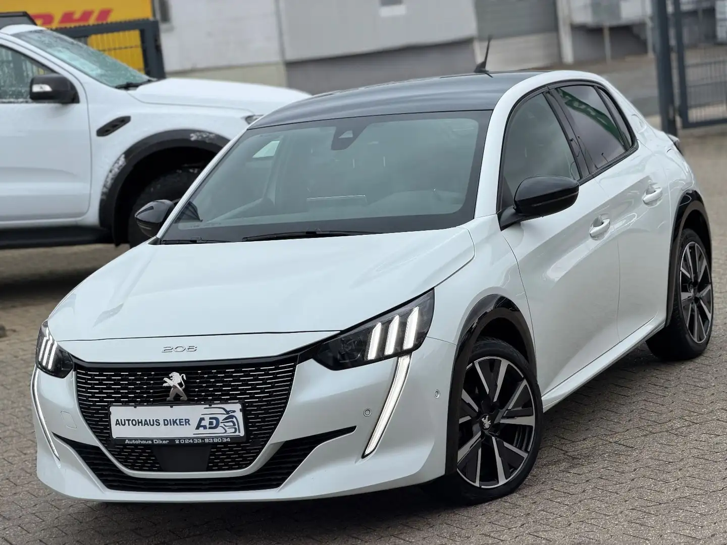 Peugeot 208 GT Line Euro6d, Klimaaut., Navi, LED - 1