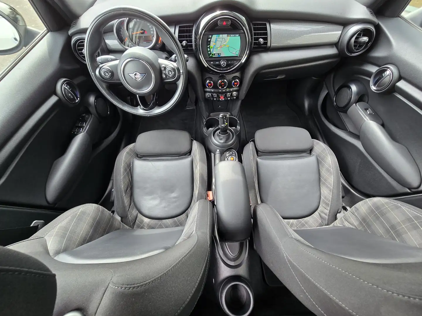MINI Cooper Mini 1.5 Chili Slechts 22.000 km!! Weiß - 2