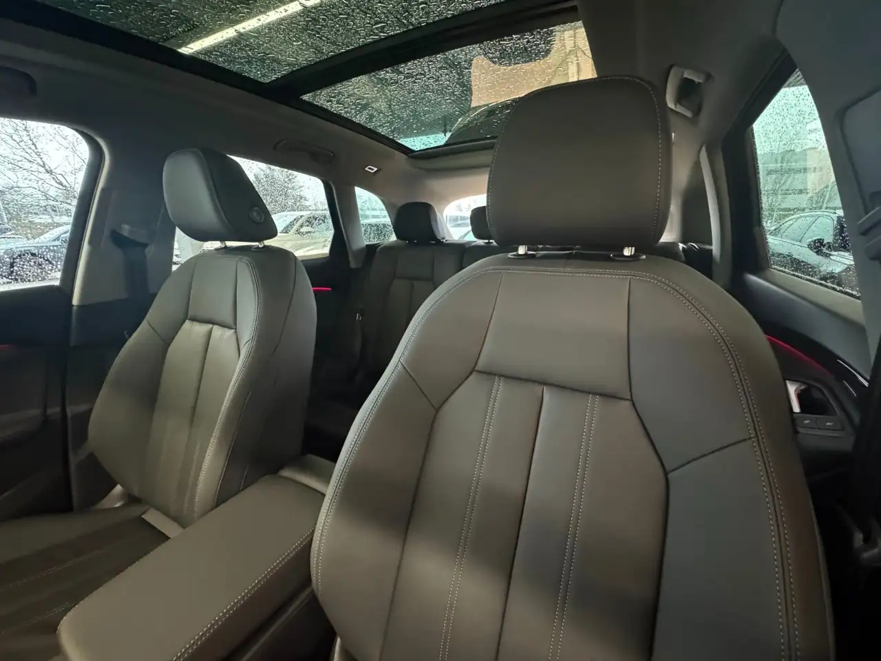 Audi Q5 снимка Audi Q5