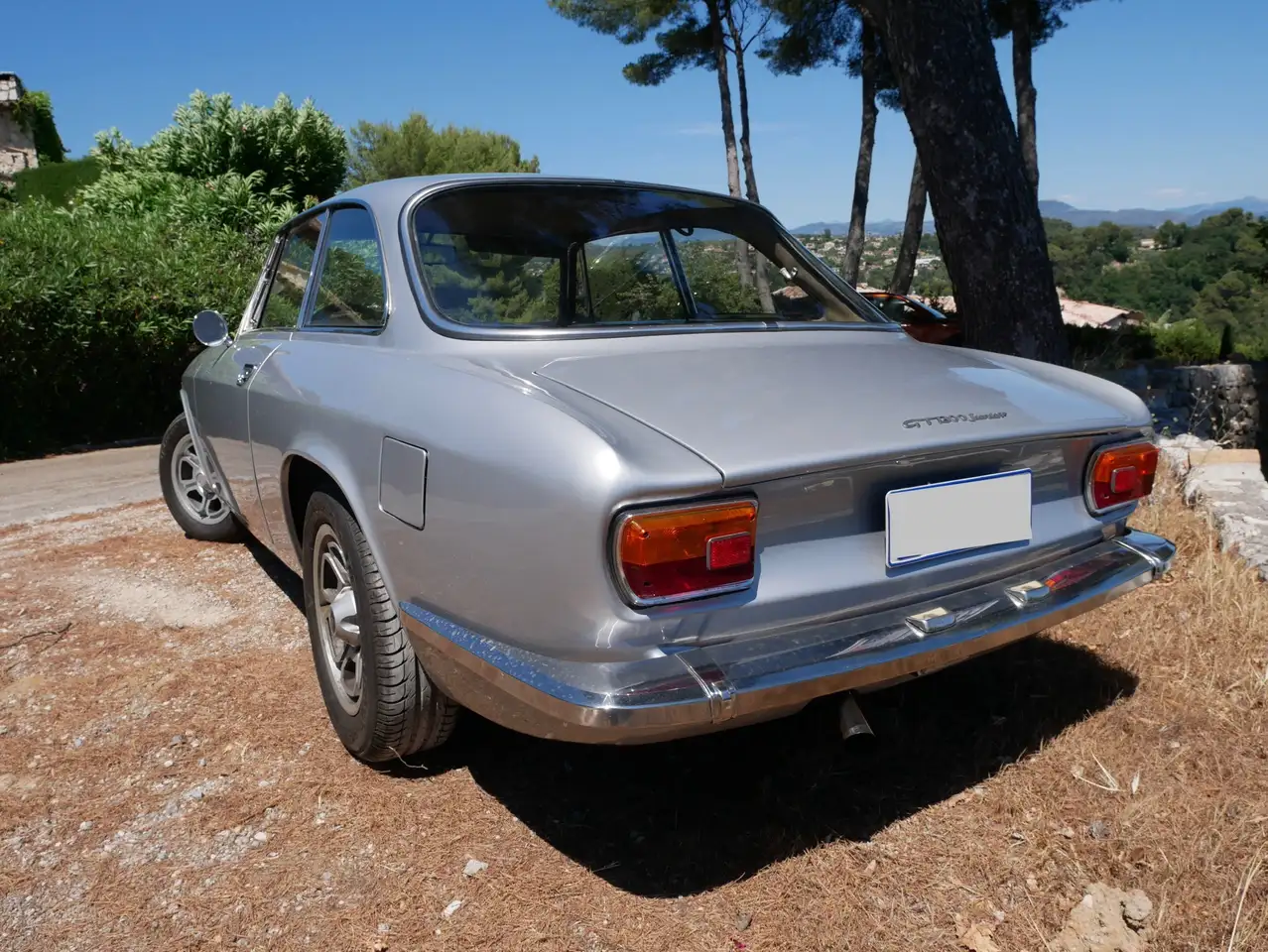 Alfa Romeo GT1300 Junior, foto 3
