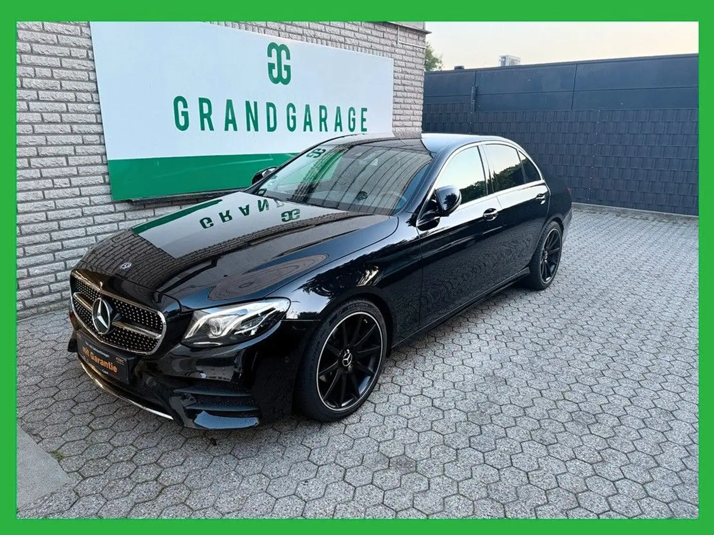 Mercedes-Benz E 220 E -Klasse Lim. E 220 d  AMG SPORT PAKET Zwart - 1