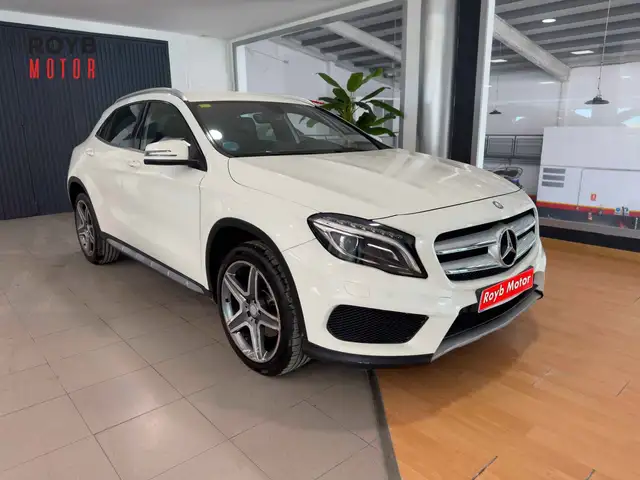 Mercedes-Benz GLA 220 220d AMG Line 7G-DCT
