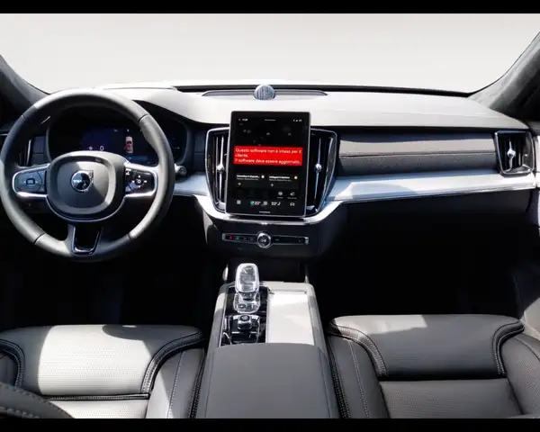 Volvo XC90 view 11