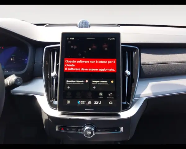 Volvo XC90 view 12