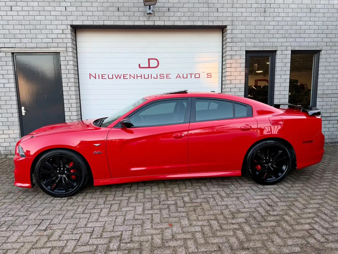 Dodge Charger SRT8 6.4 V8 HEMI 478pk, 128.243km, LPG G3, full op Rouge - 2