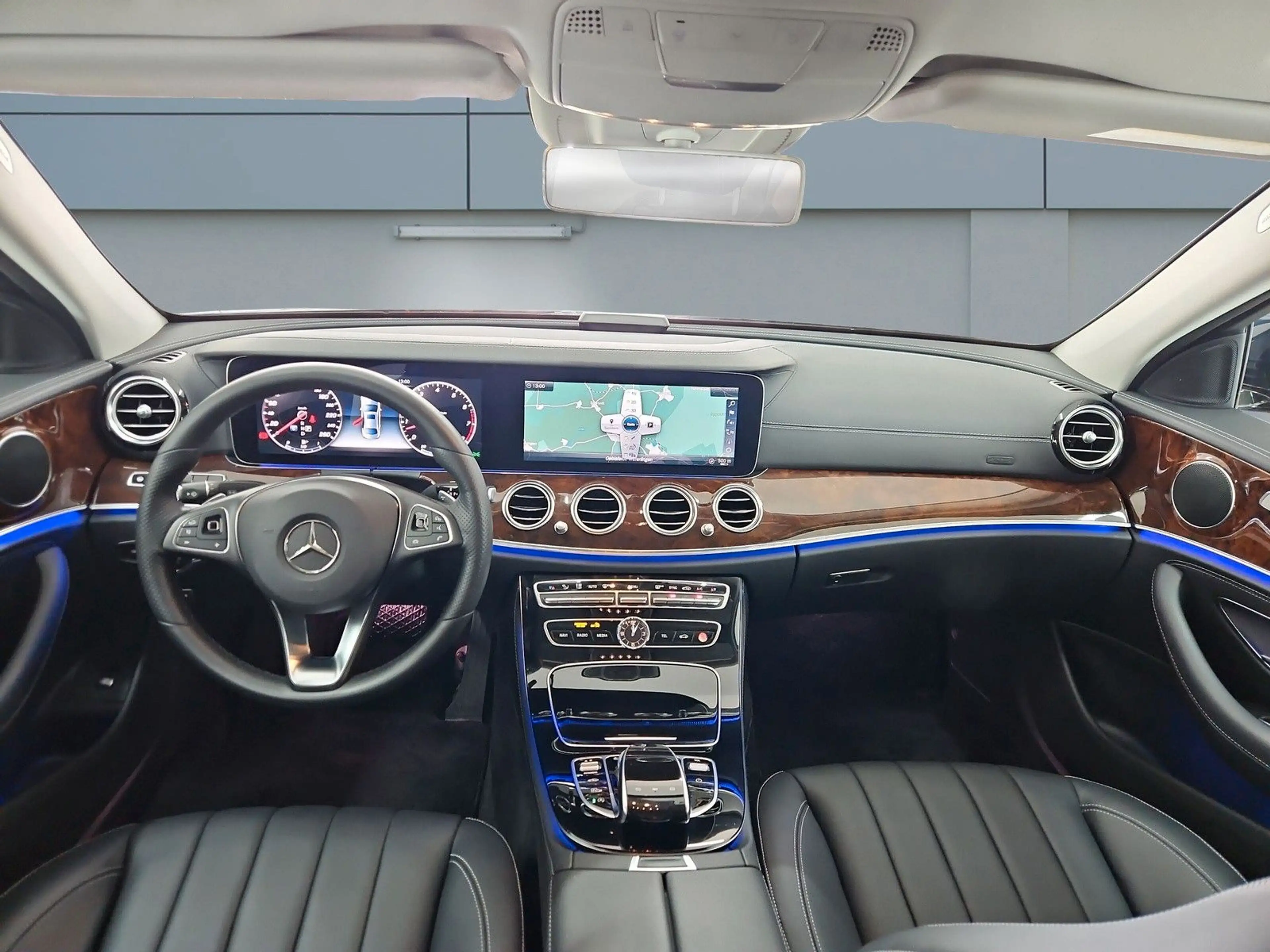 Mercedes-Benz E 400 E400 4Matic — photo 9