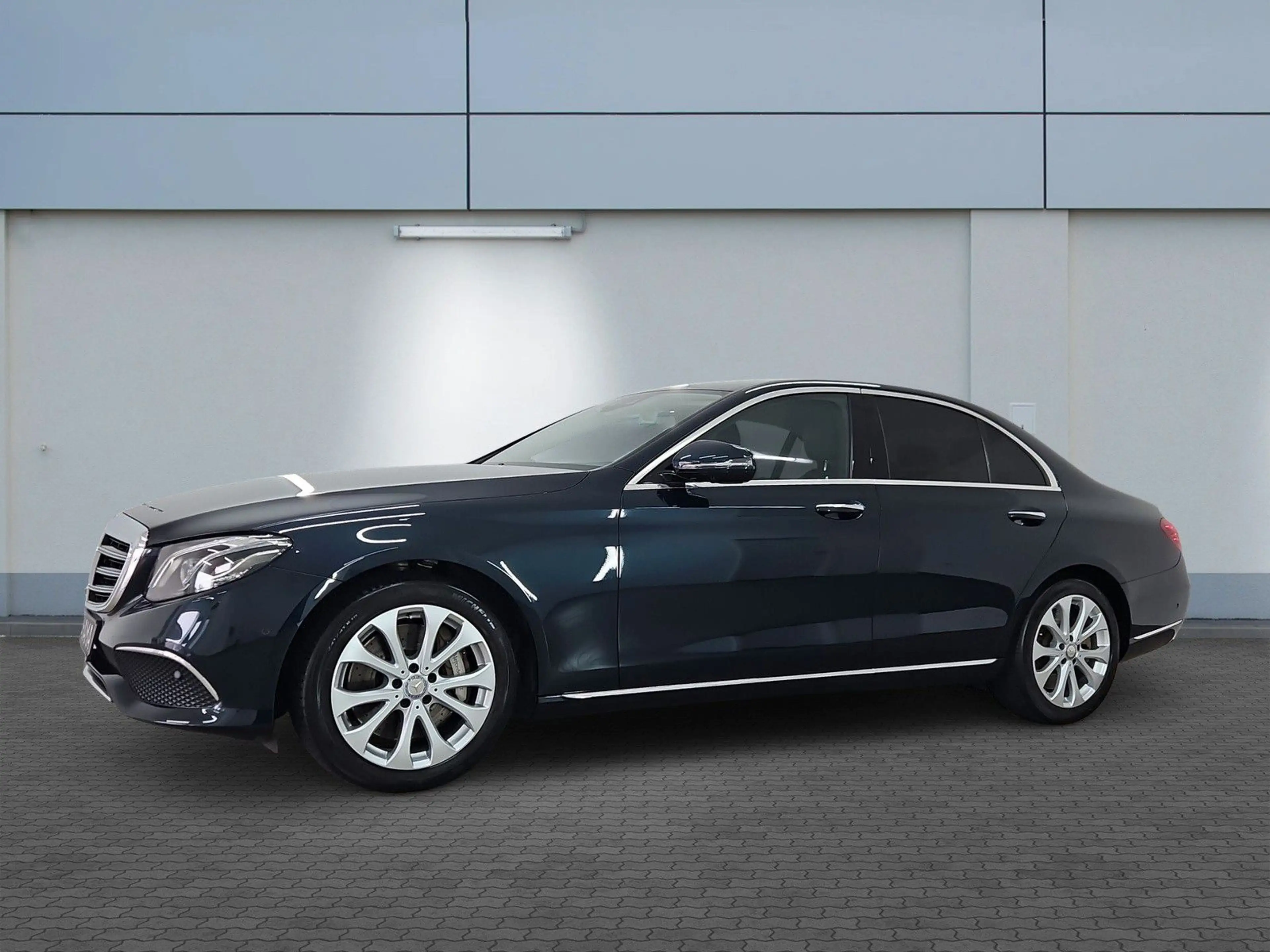 Mercedes-Benz E 400 E400 4Matic — photo 4