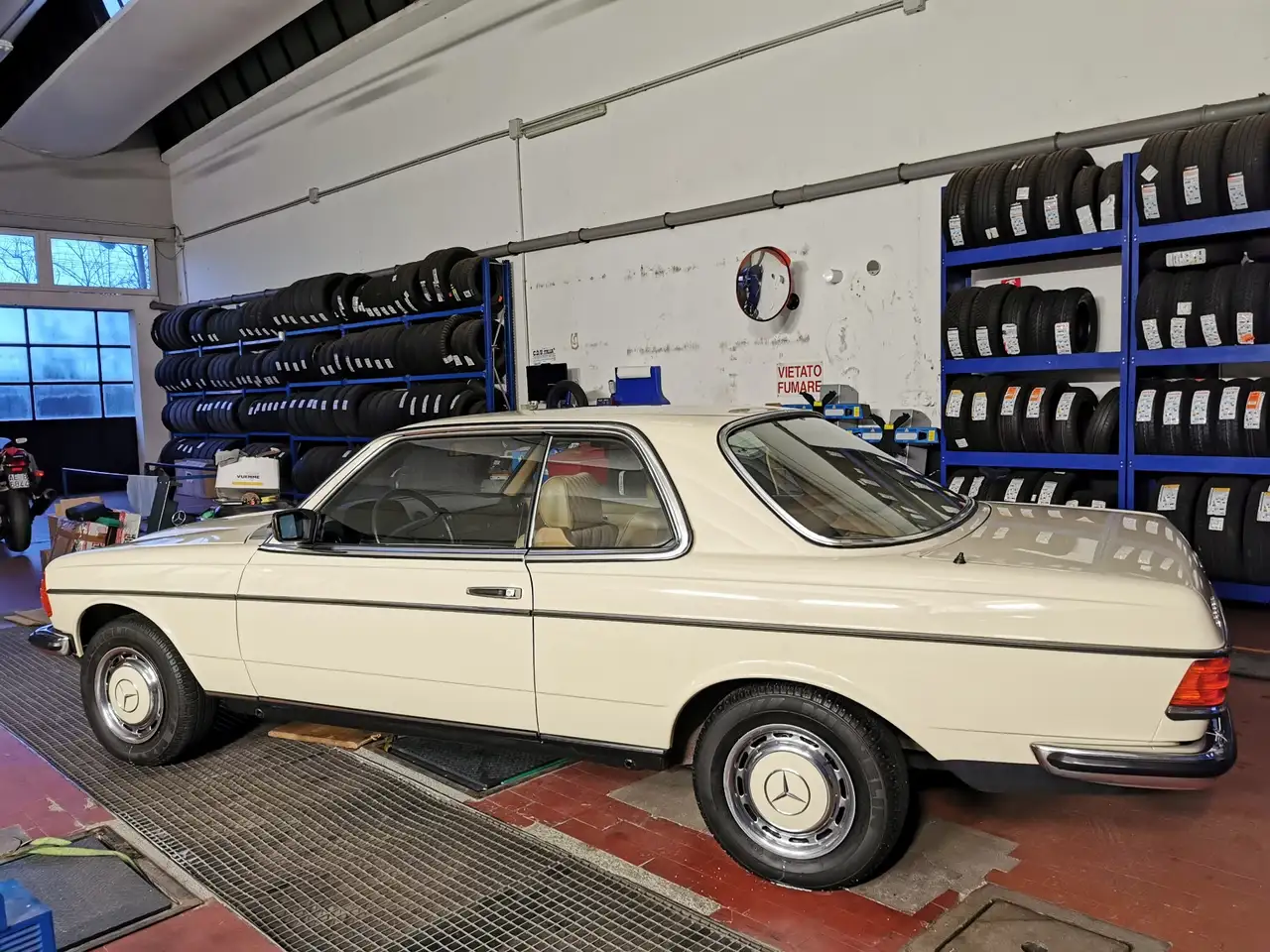 Mercedes-Benz CE 230, foto 3