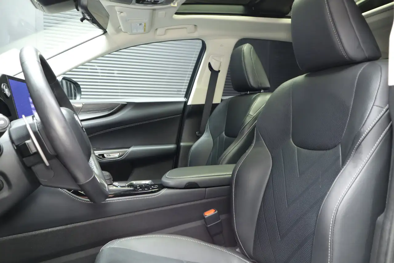 Lexus NX снимка Lexus NX