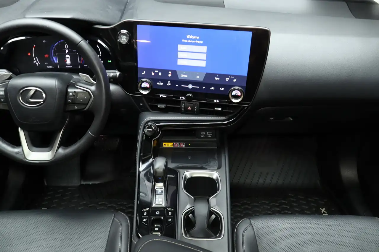 Lexus NX снимка Lexus NX