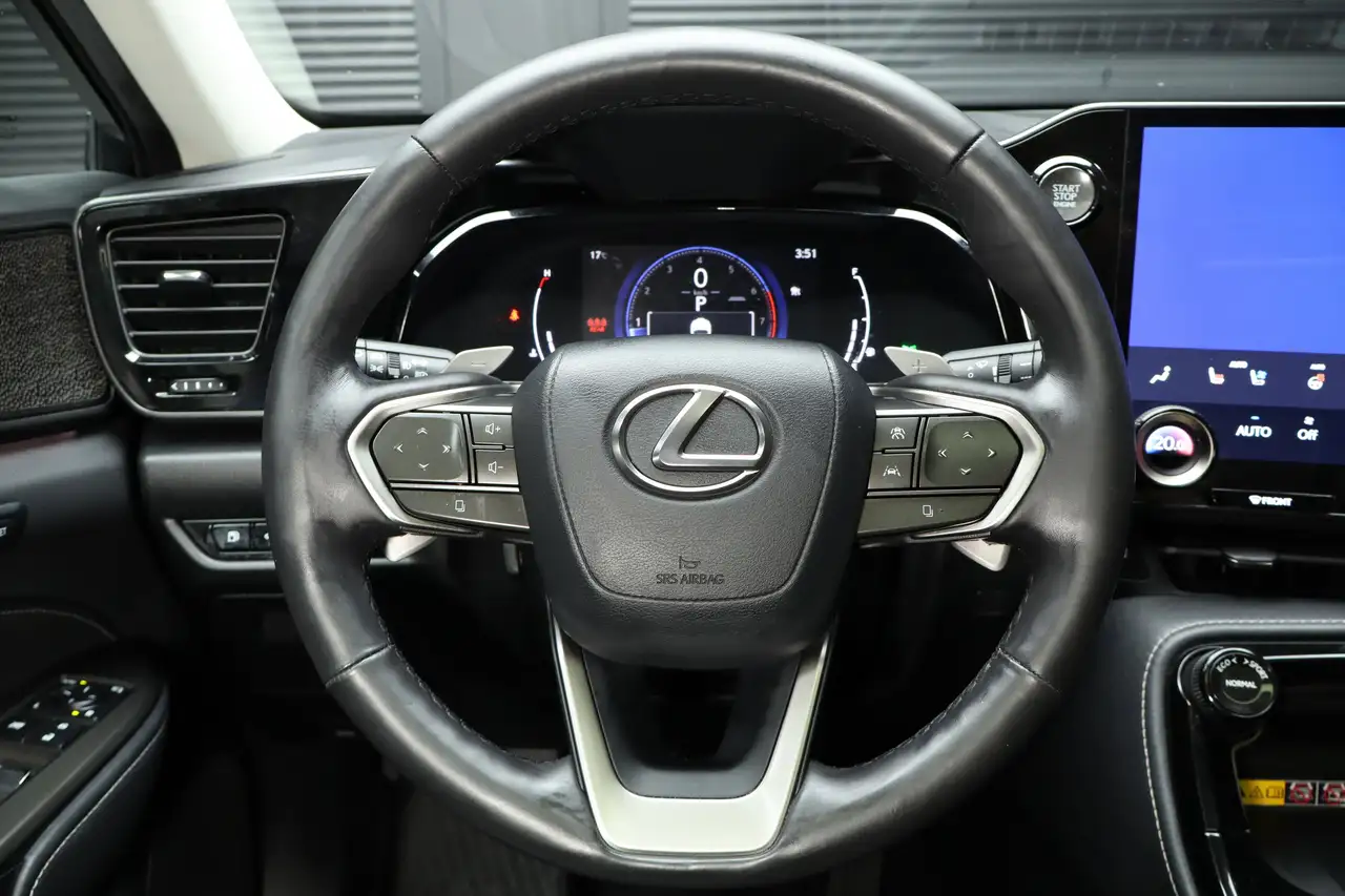 Lexus NX снимка Lexus NX
