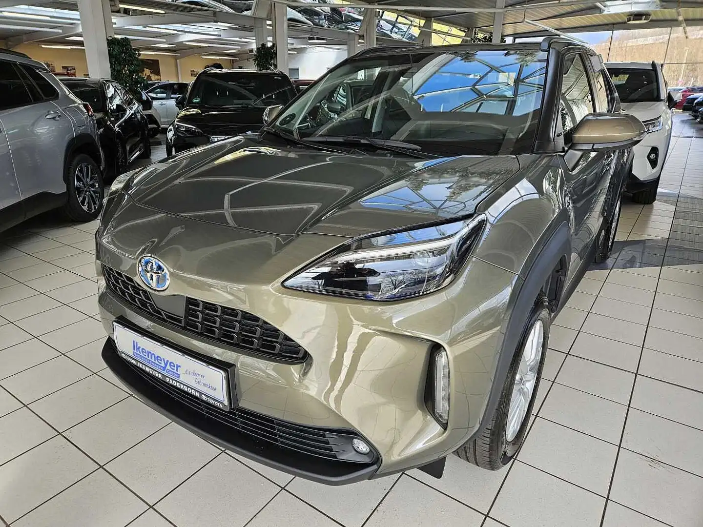 Toyota Yaris Cross Hybrid Team DK HUD elektr. Heckklappe LED Sitzheiz Braun - 1