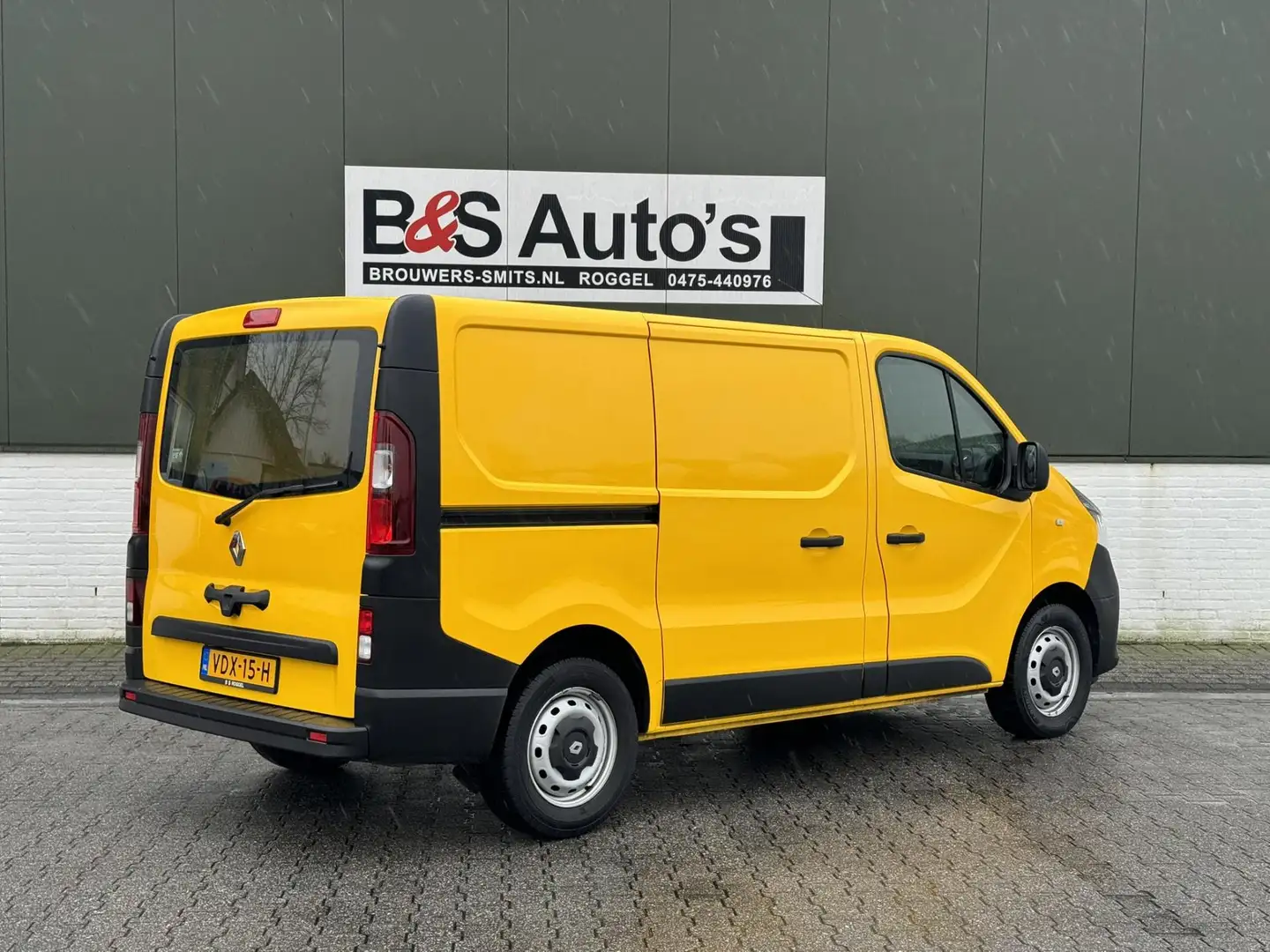 Renault Trafic 1.6 dCi 95 T27 L1H1 2x Schuifdeur Airco Pdc Cruise Yellow - 2