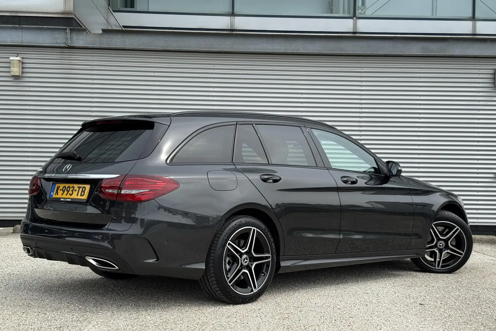 Mercedes-Benz C 300 C 300e Estate Automaat Business Solution AMG Limit Grijs - 2