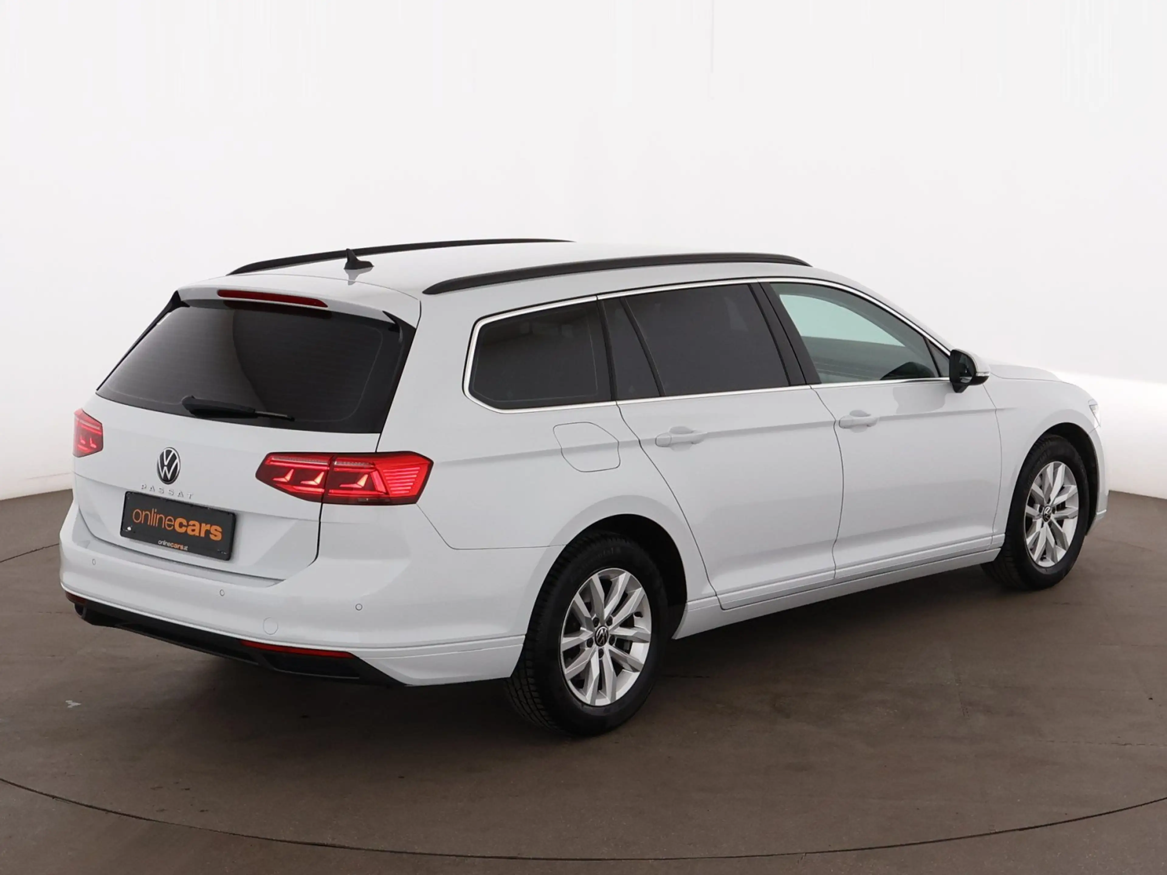 Volkswagen Passat Variant 2.0 TDI Business Aut MATRIX RADAR — photo 9