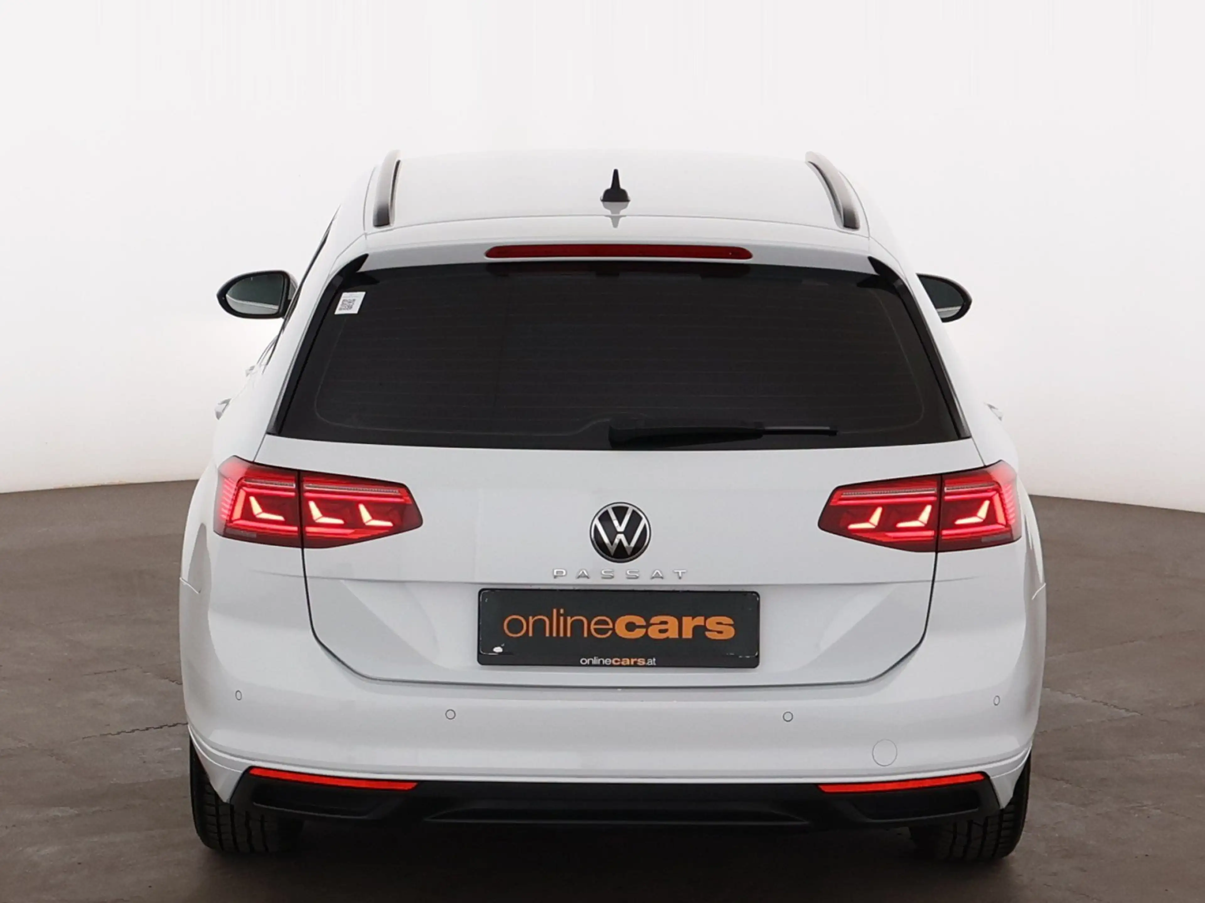 Volkswagen Passat Variant 2.0 TDI Business Aut MATRIX RADAR — photo 8