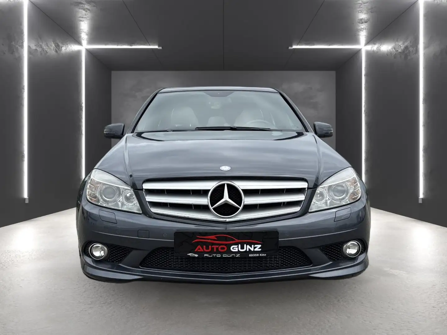 Mercedes-Benz C 250 CGI BlueEfficiency AMG Line *BiXenon-Navi* Grau - 2