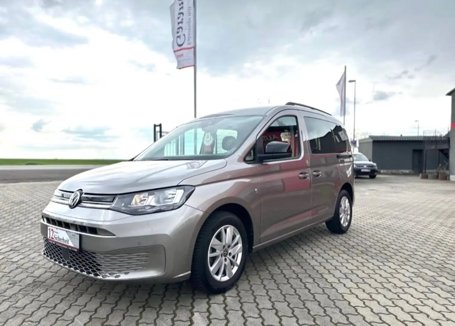 Volkswagen Caddy Life *HU/AU neu Braun - 2