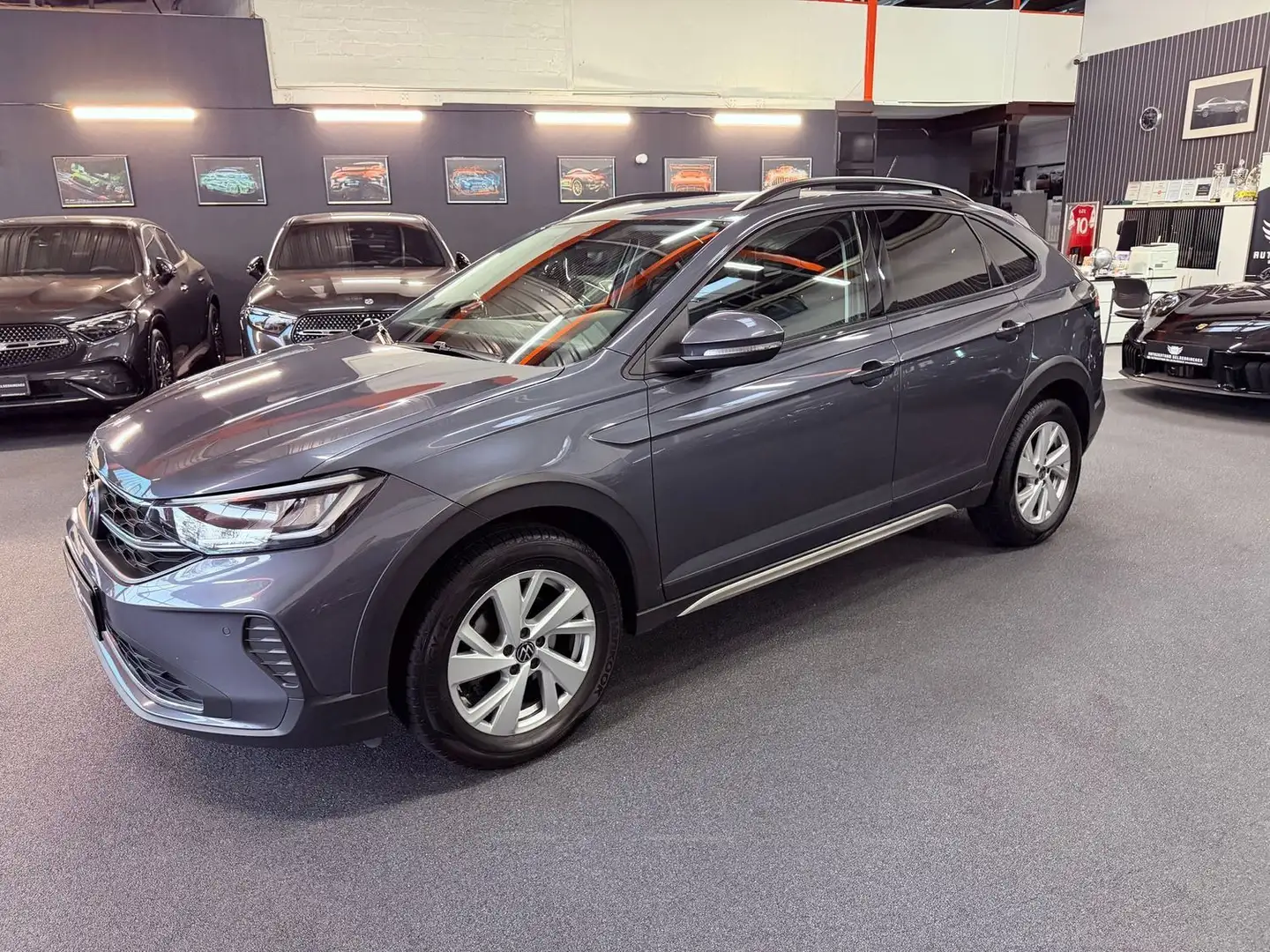 Volkswagen Taigo 1.0 TSI Life NAVI/CLIMATRONIC/DIGITAL COCK Gris - 2