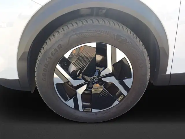 Peugeot 2008 view 8