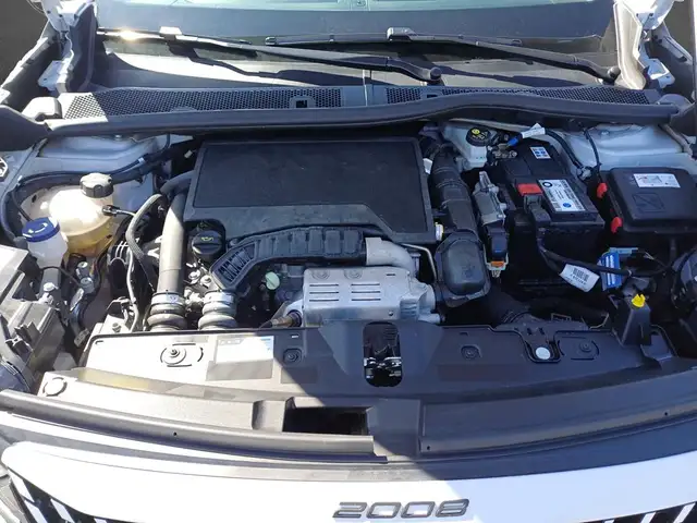Peugeot 2008 view 5