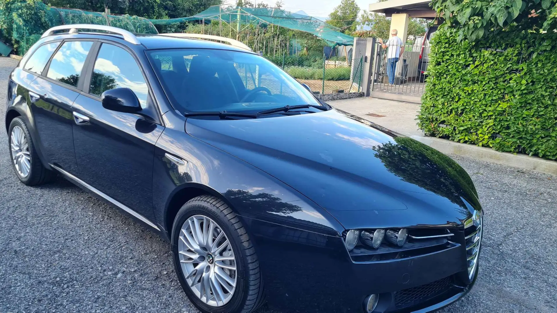 Alfa Romeo 159 Sportwagon SW 2.0 jtdm Distinctive  170cv crna - 1