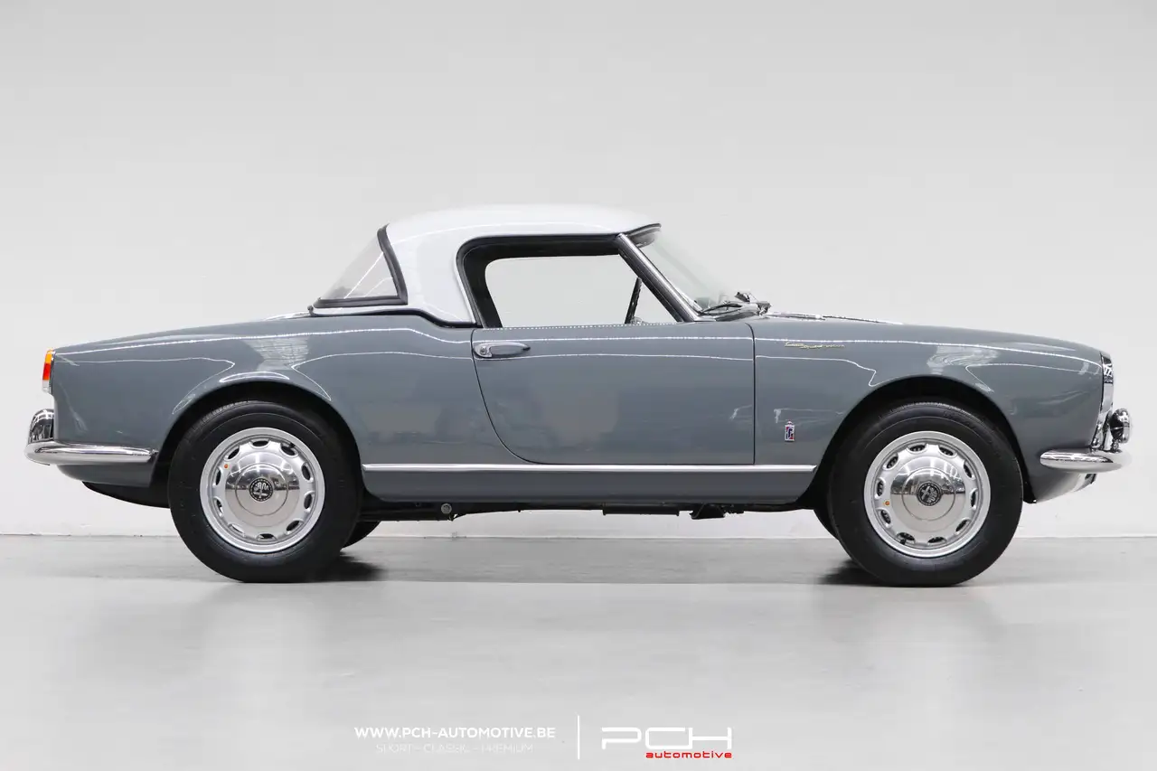 Alfa Romeo Giulietta Spider Veloce 750 F + Hard-Top 1957 FULLY RESTORED, foto 4