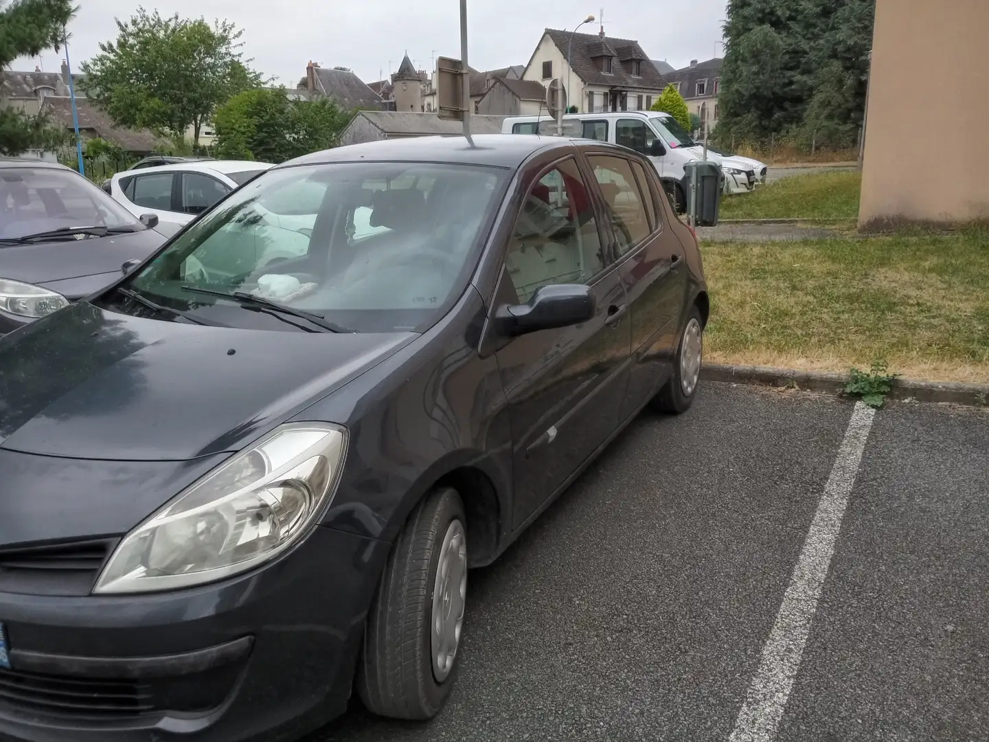Renault Clio 1.5 dCi ESP Edition Dynamique - 1