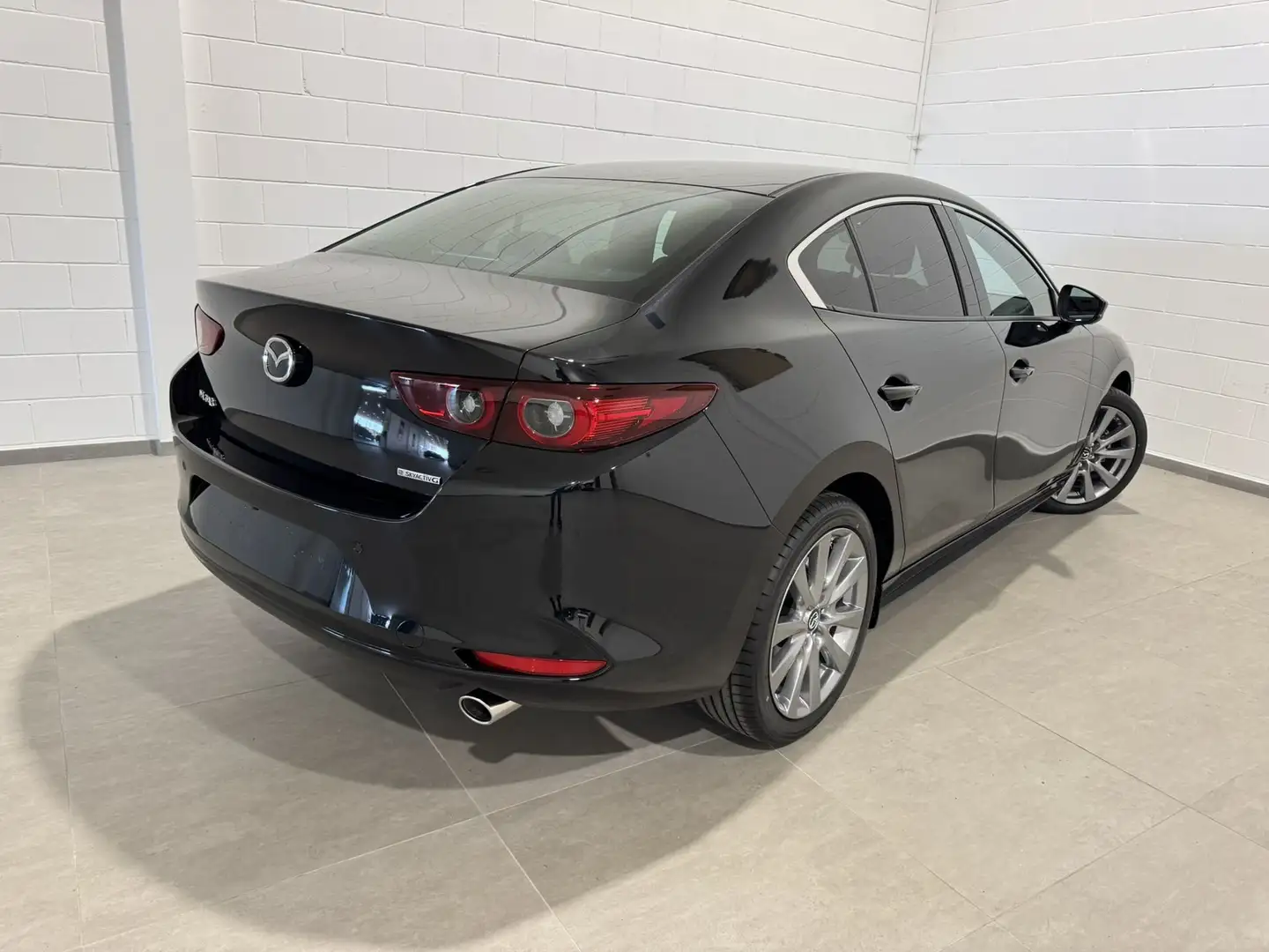 Mazda 3 Sedán 2.5 e-Skyactiv-G Exclusive-line 103kW Negro - 2