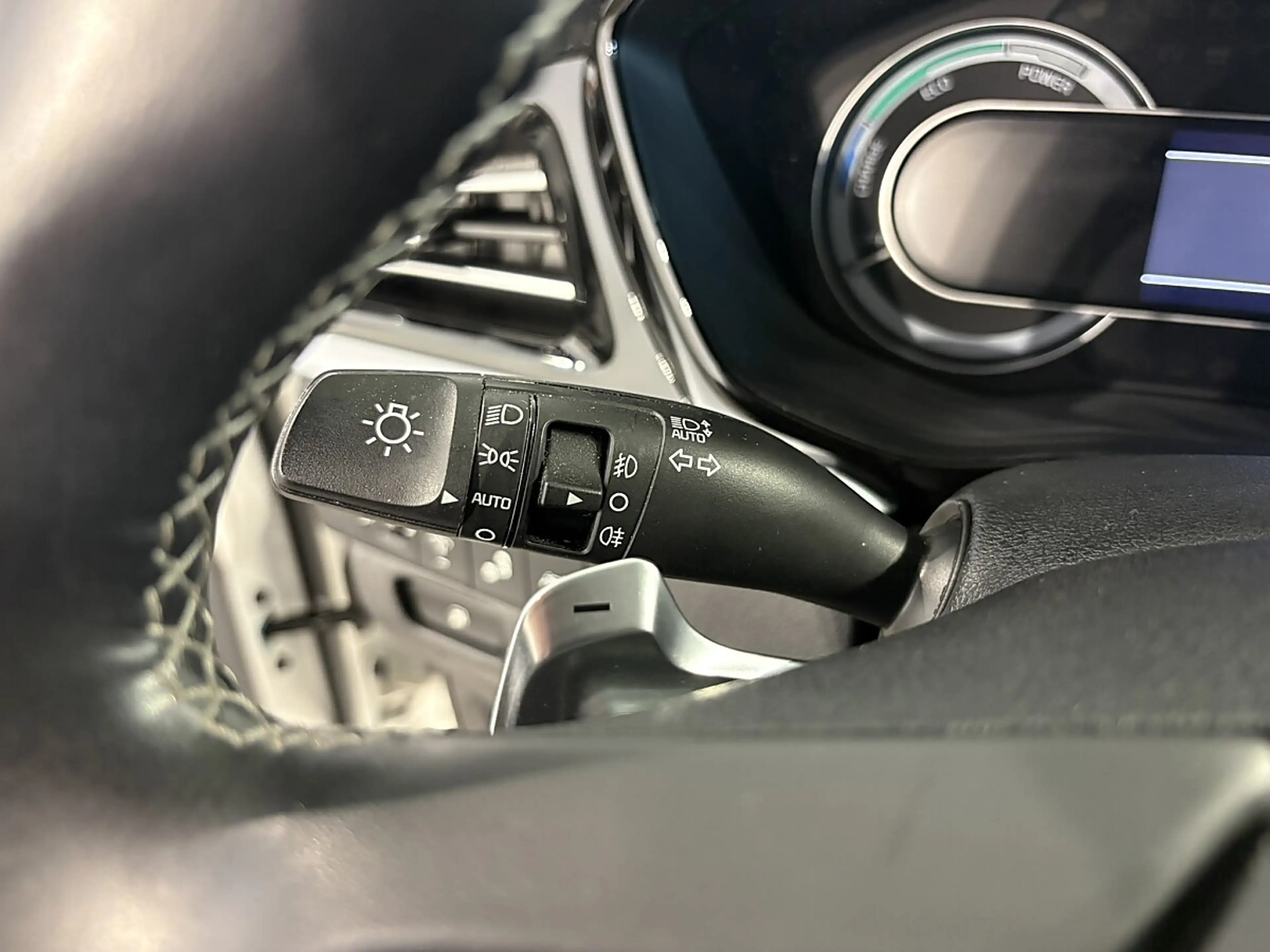 Kia Niro 1,6 GDI GPF Hybrid Gold DCT Aut. — photo 15