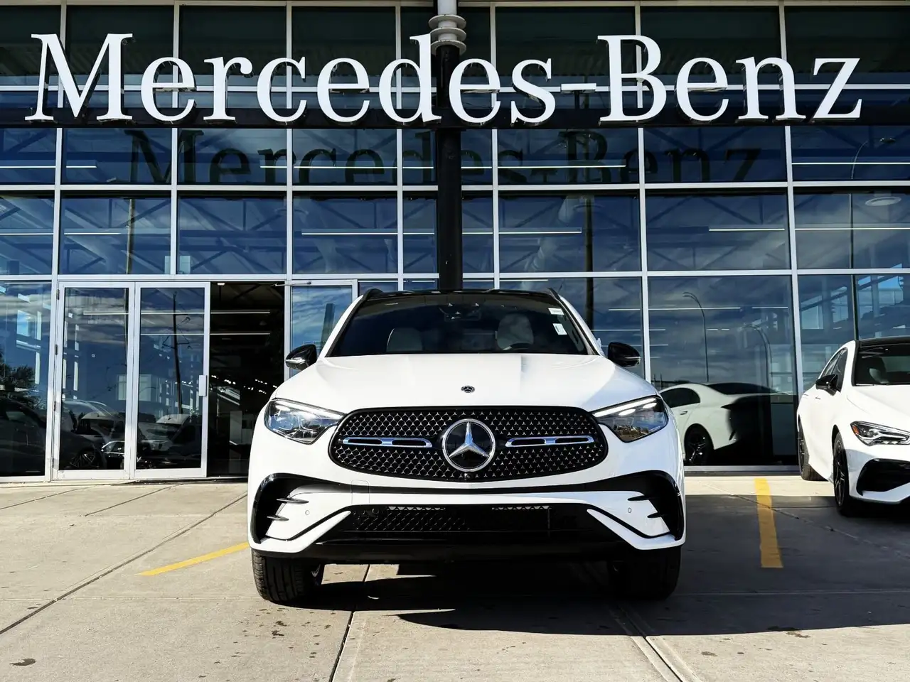 Mercedes-Benz GLC снимка Mercedes-Benz GLC