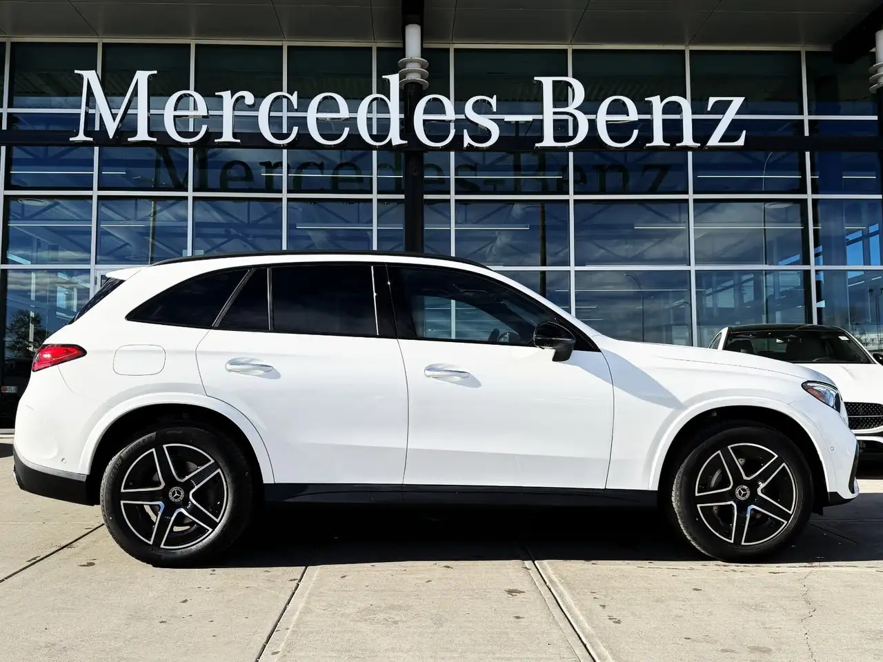 Mercedes-Benz GLC снимка Mercedes-Benz GLC