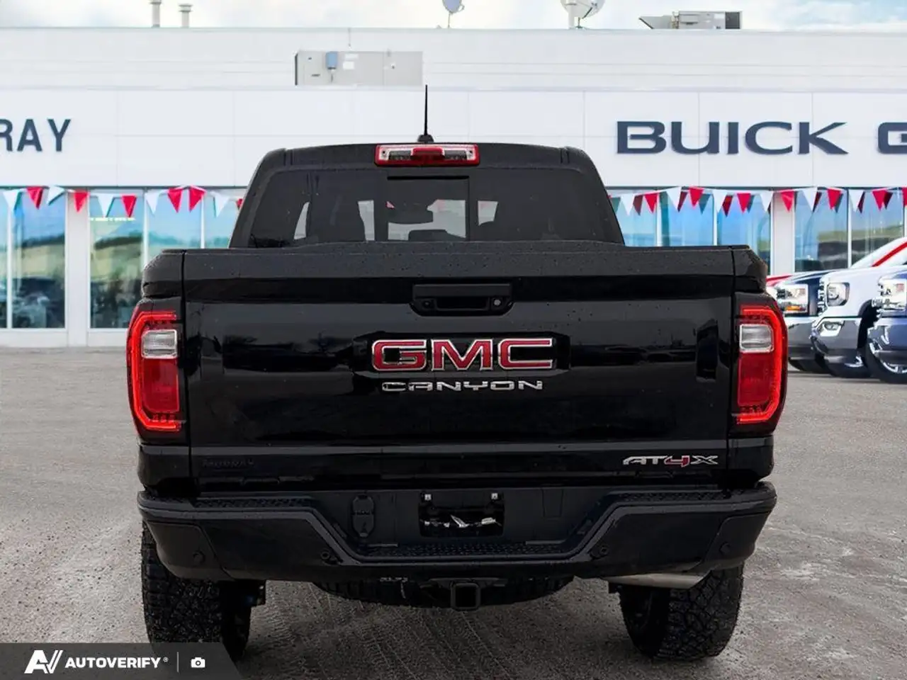 GMC Canyon photo GMC Canyon