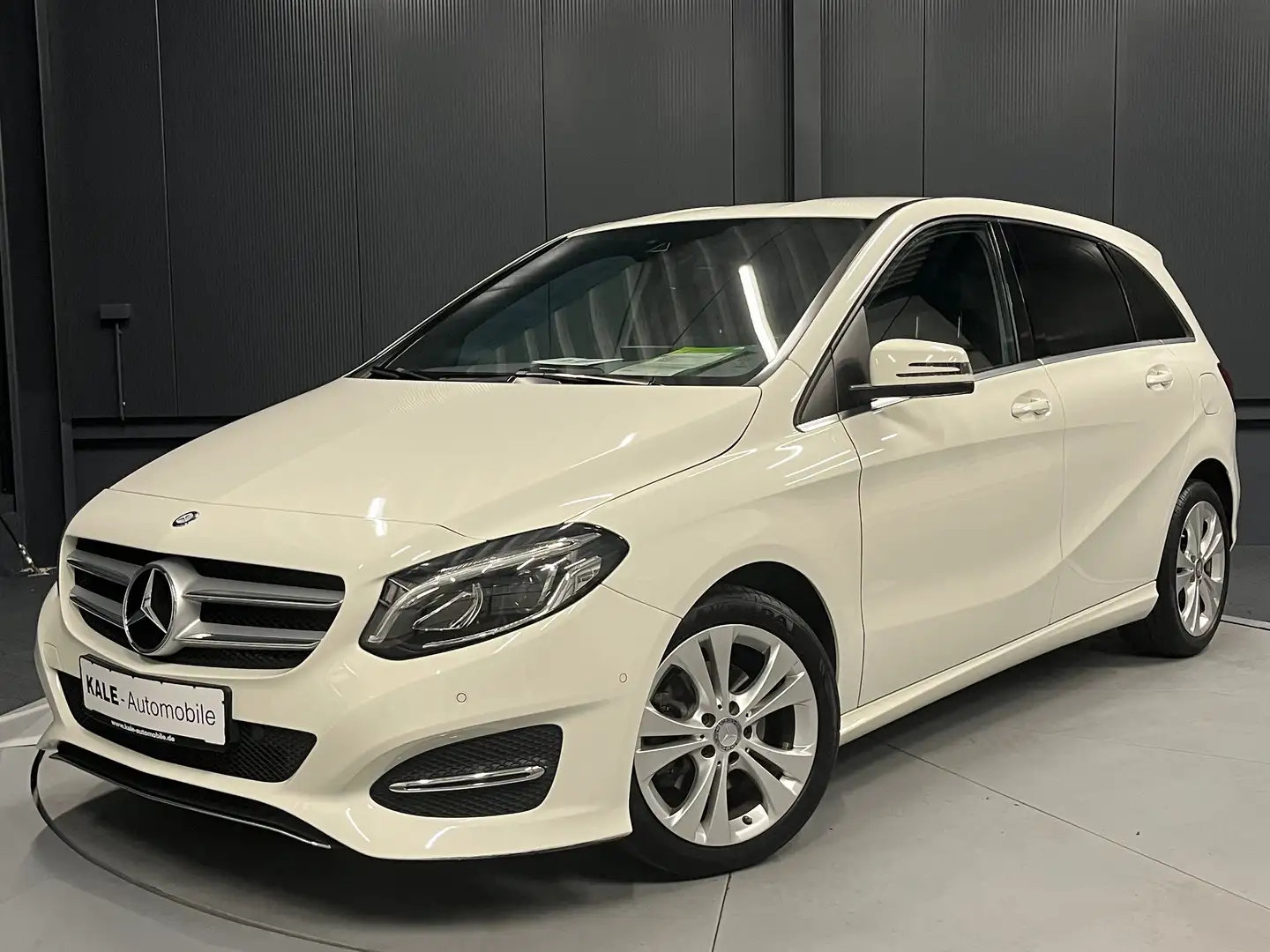 Mercedes-Benz B 180 Urban *NAVI*T-LEDER*LED High*Privacy*2.HAND* Wit - 1