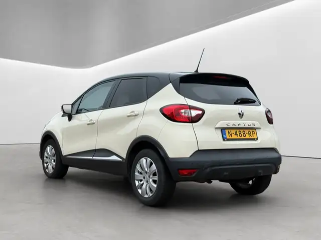 Renault Captur view 3