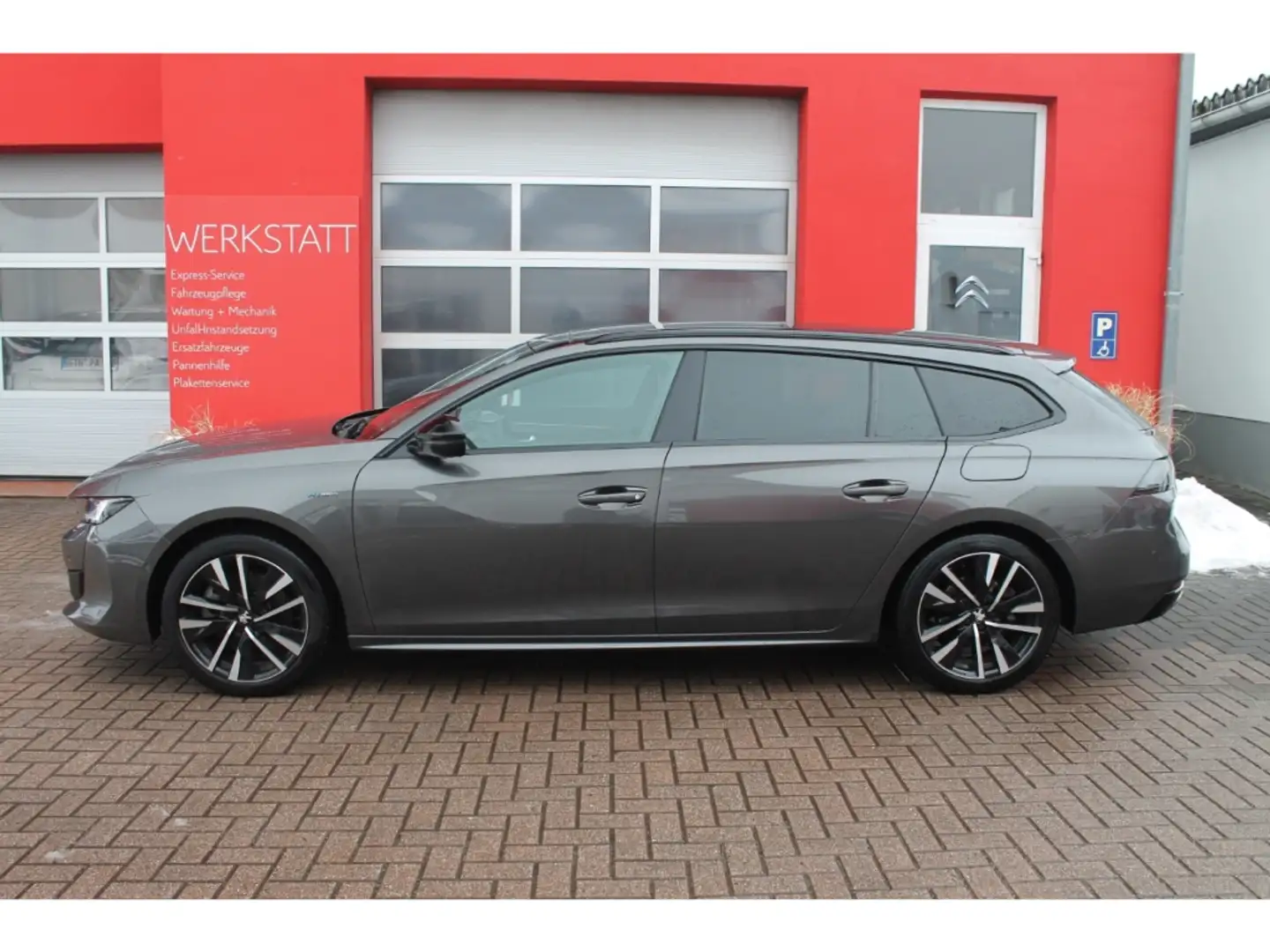 Peugeot 508 SW Hybrid 225 GT Dach Kamera Shz Navi DAB Grau - 2