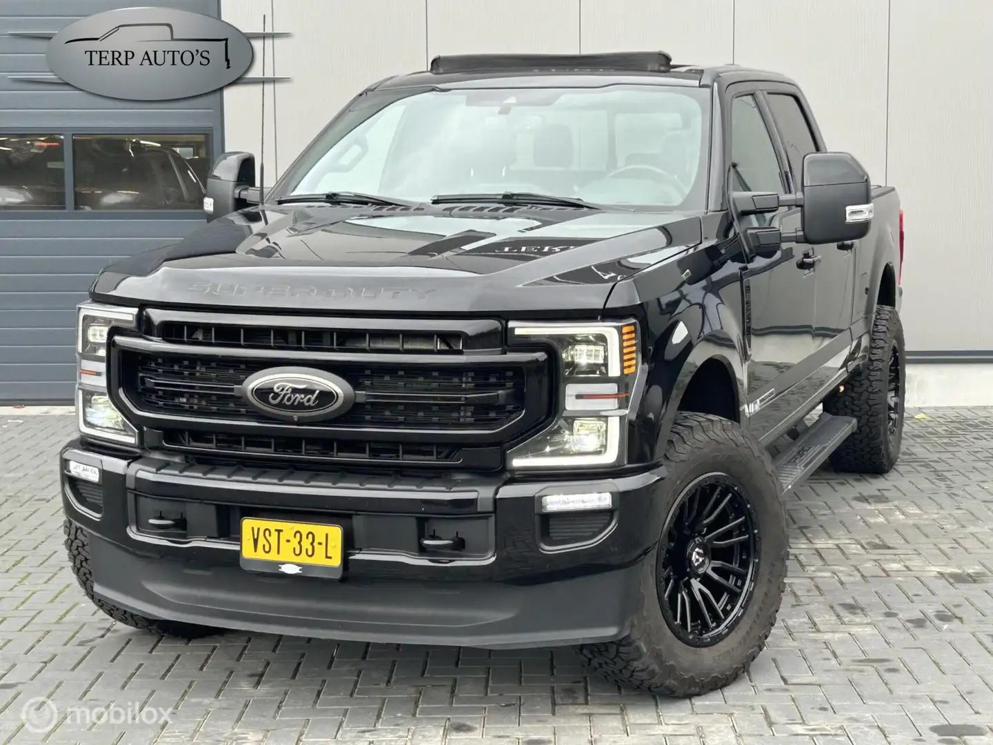 Ford F 250 USA 6.7 V8 Powerstroke Schwarz - 1