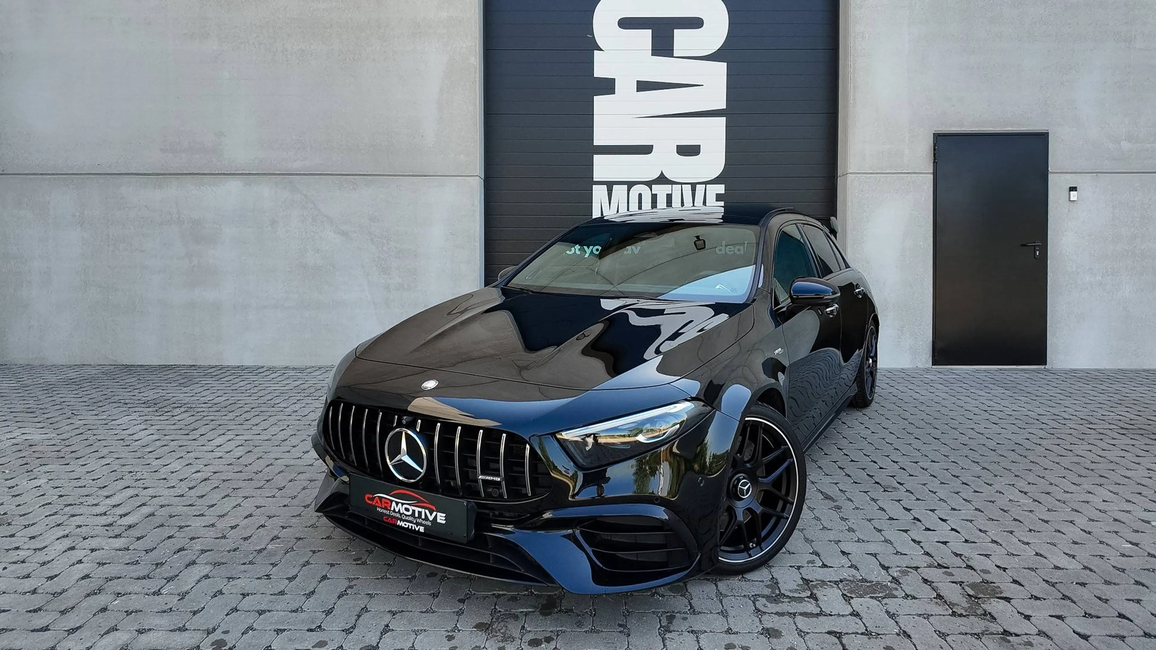 Mercedes-Benz A 45 AMG S 4-Matic / PANO / BURMESTER / HUD / MULTIBEAM LED / TRACK PACE / SPOILER — photo 2