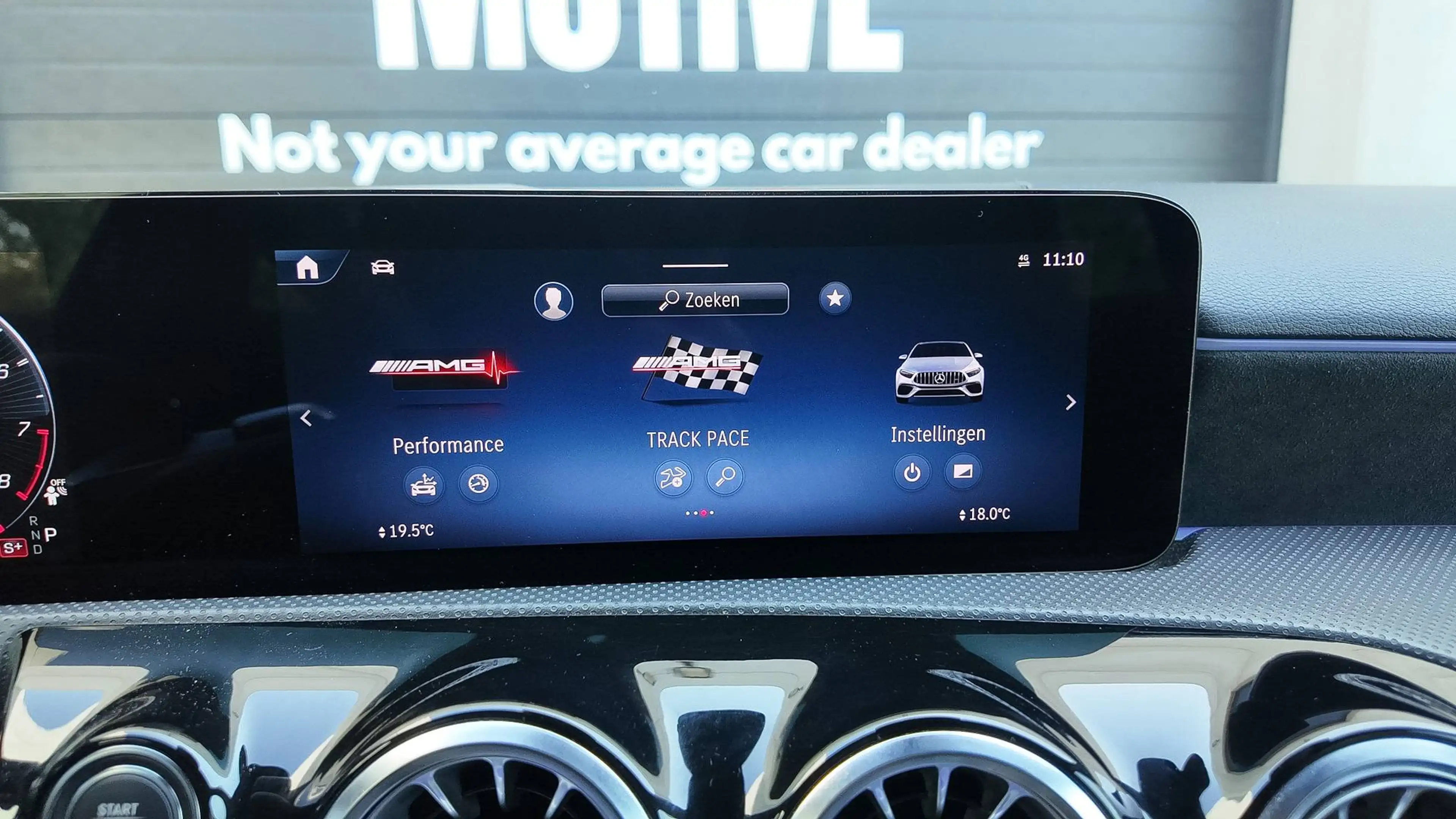 Mercedes-Benz A 45 AMG S 4-Matic / PANO / BURMESTER / HUD / MULTIBEAM LED / TRACK PACE / SPOILER — photo 10